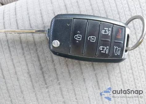 2016 Kia Sedona Lx из США, поврежденный, VIN KNDMB5C16G6166172